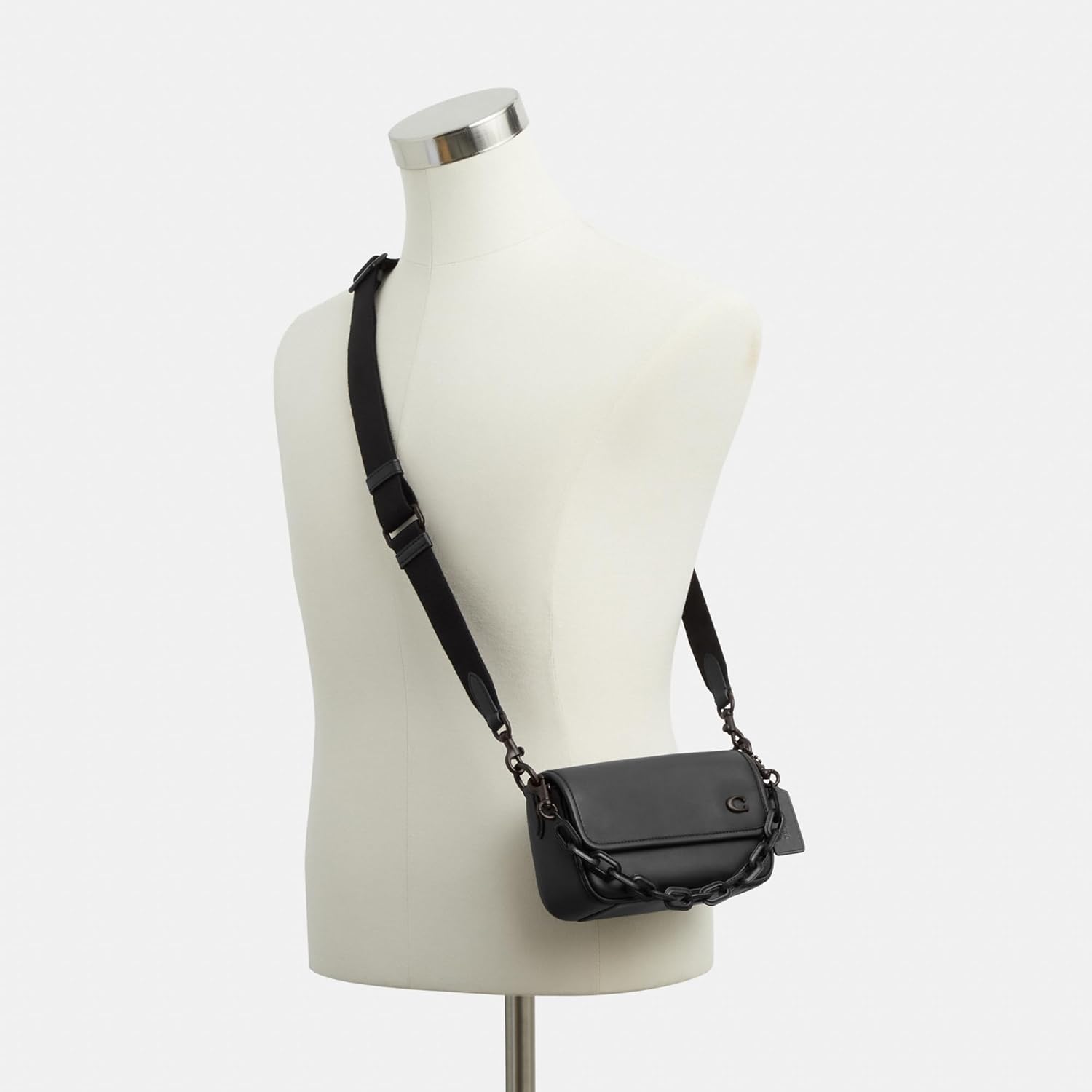 Black Crossbody W982