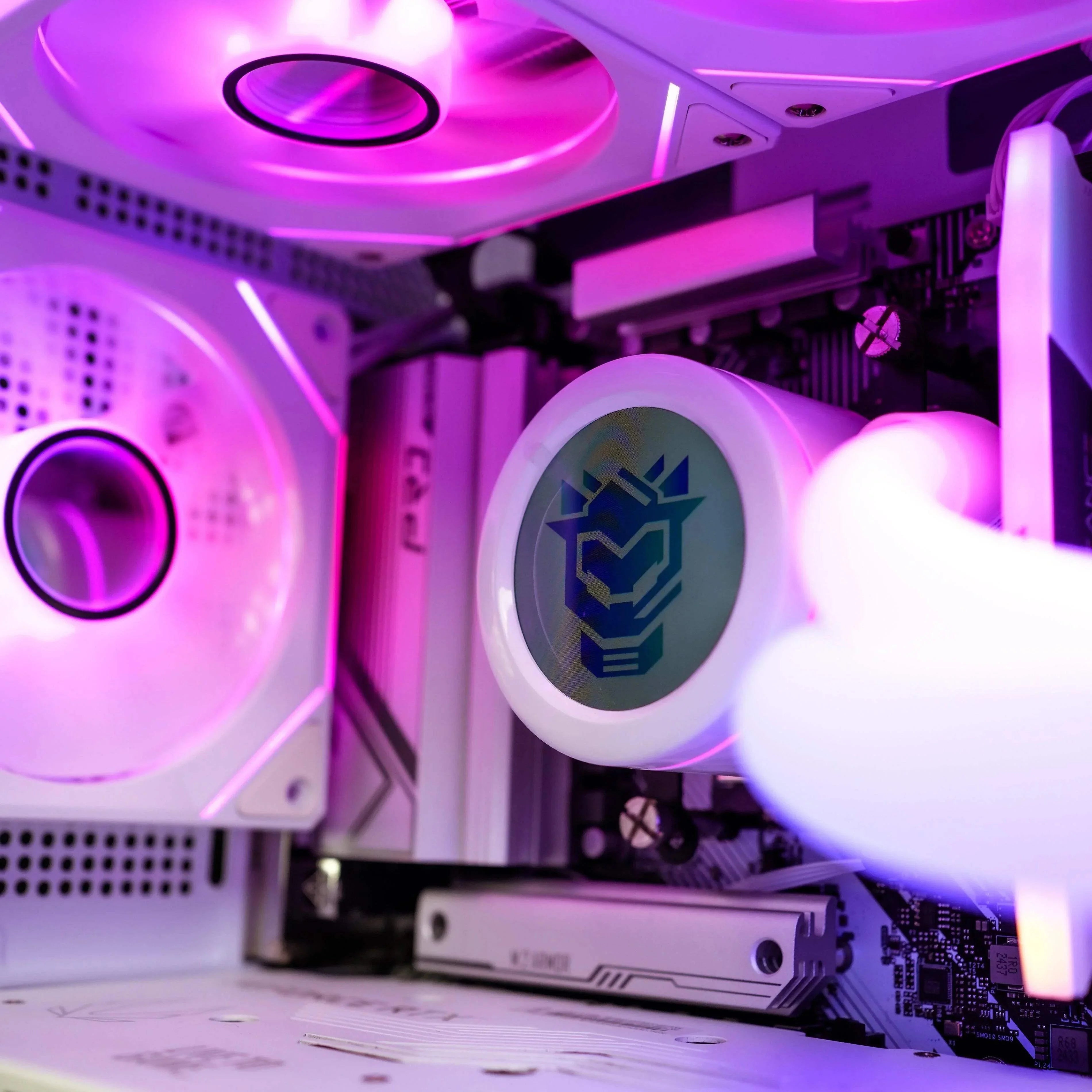 Intel Core i5 14600K AMD Radeon RX 7800 XT Gaming PC S90050