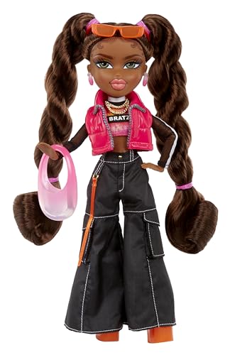 Sasha Fashion Doll with 10 Accessories and Poster I270