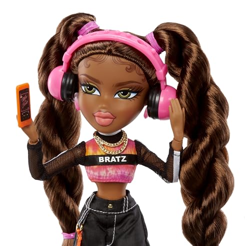 Sasha Fashion Doll with 10 Accessories and Poster I270