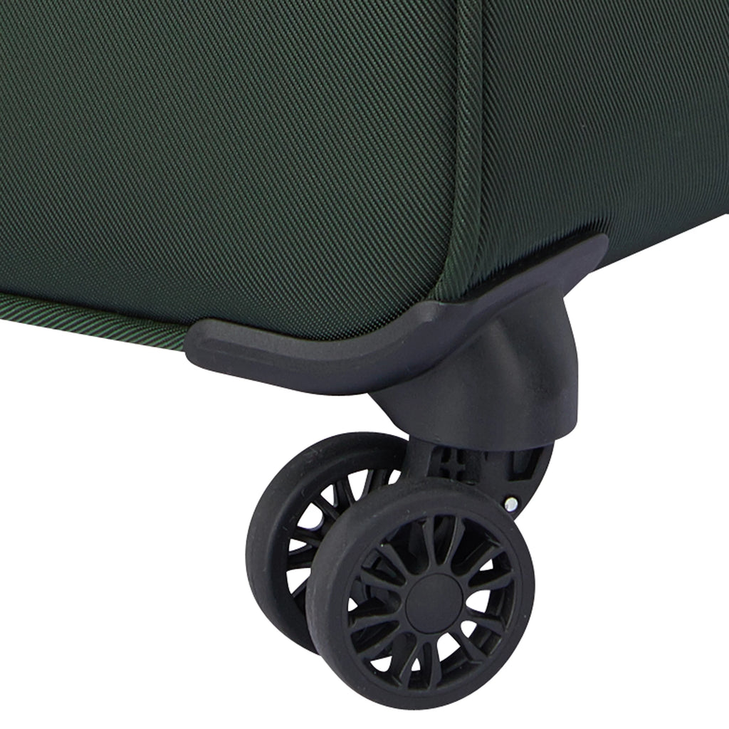 28" Green Softside Spinner Luggage W3030