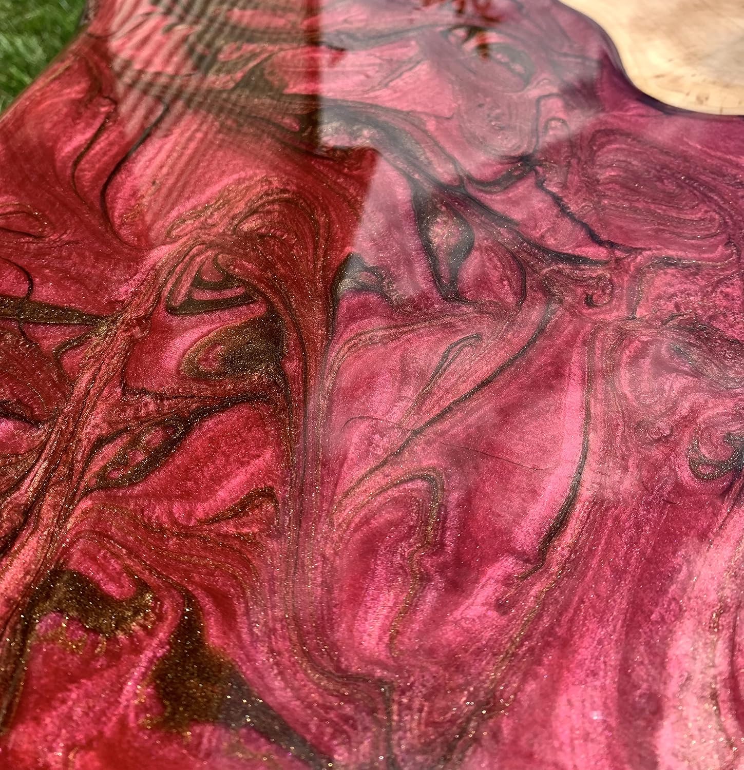 Live Edge River Table O64877