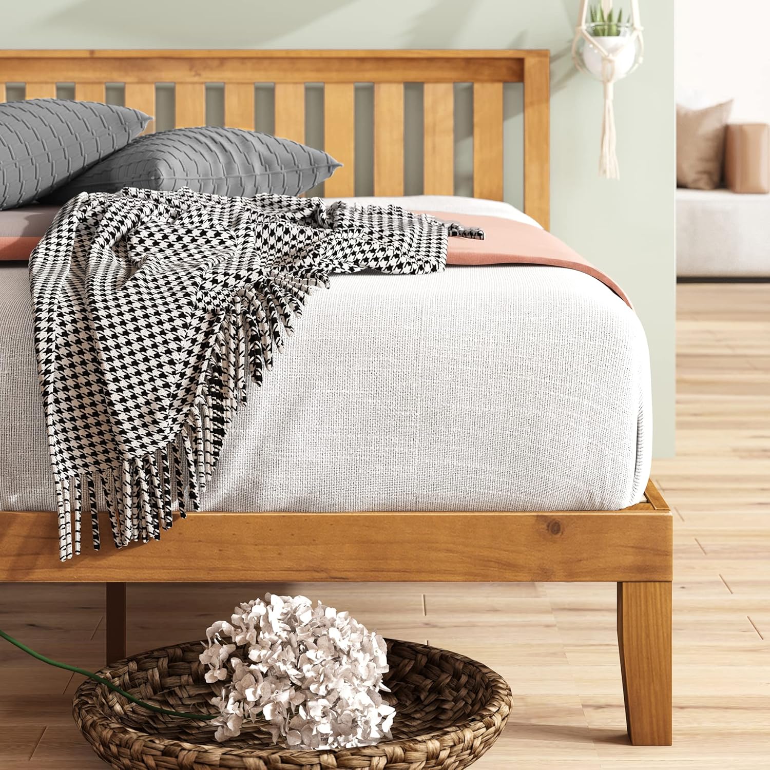 Rustic Pine Twin Wood Platform Bed Frame with Headboard R7938