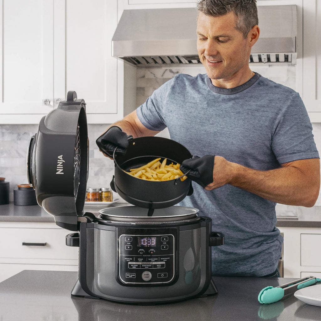 8-in-1 6.5-Quart Pressure Cooker X877