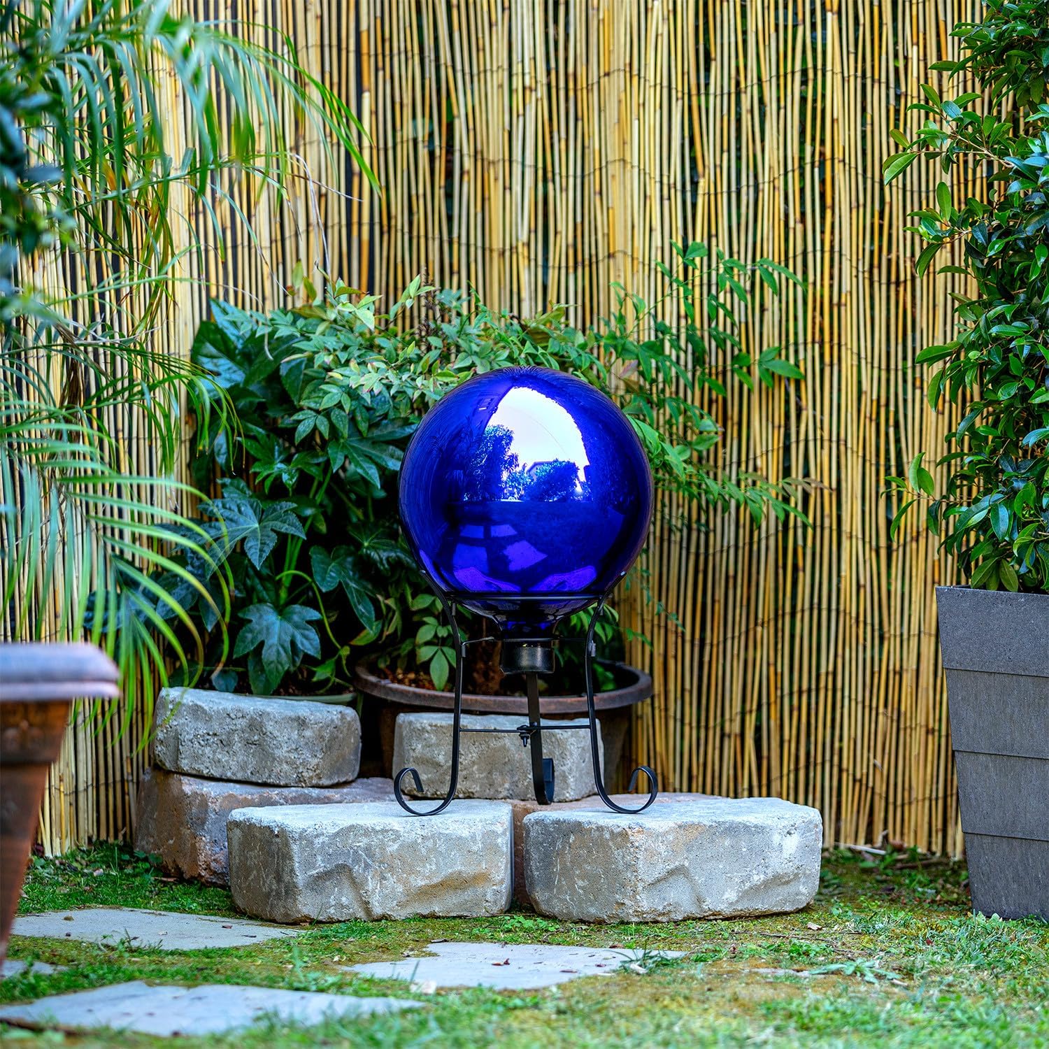 10" Blue Outdoor Glass Gazing Globe with Black Iron Stand Z91953