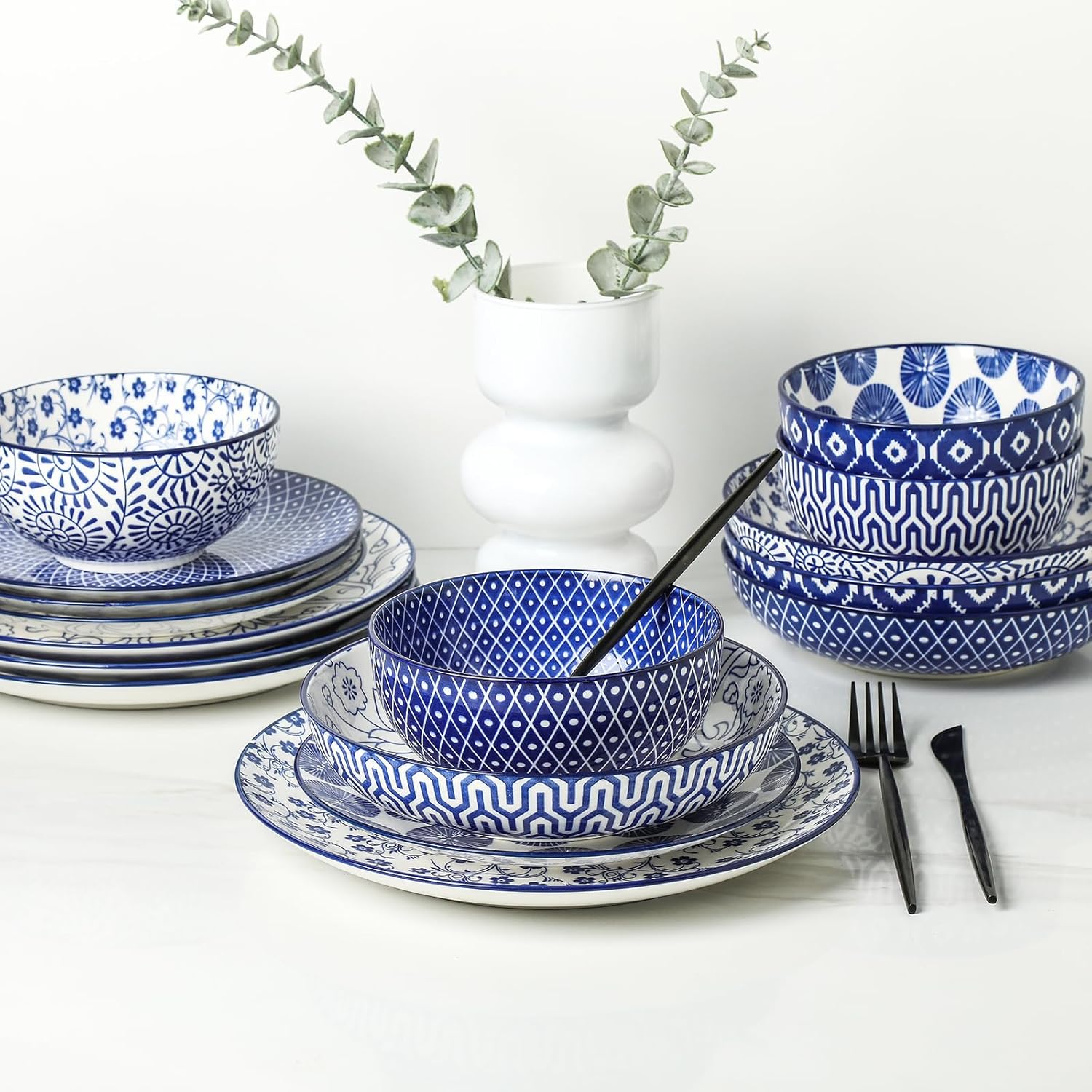 10 inch Porcelain Dinner Plates 16-Pieces Dinnerware Set Vintage Blue O902116